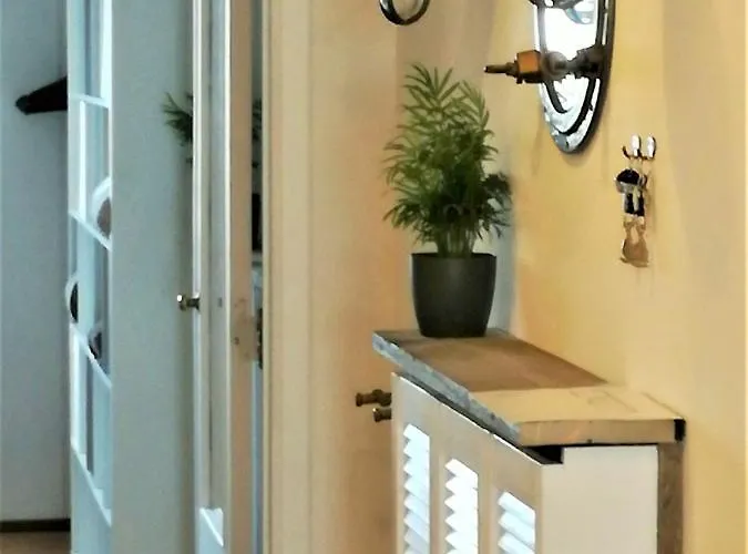 Lo & L'oo Apartment *